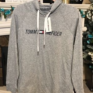 Tommy Hilfiger Sweater(New)